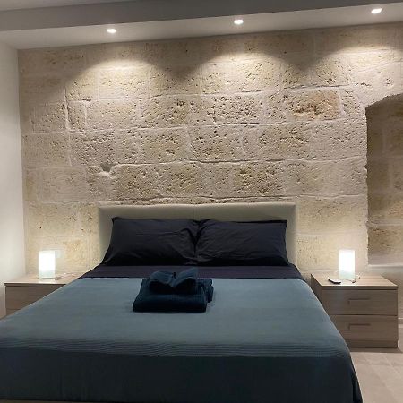 Urban flat-TimeSRL apartments Bari Bagian luar foto