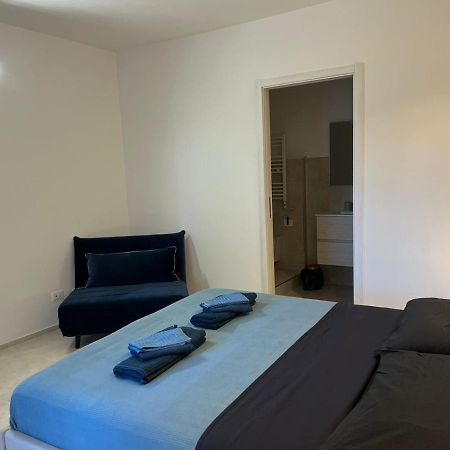 Urban flat-TimeSRL apartments Bari Bagian luar foto