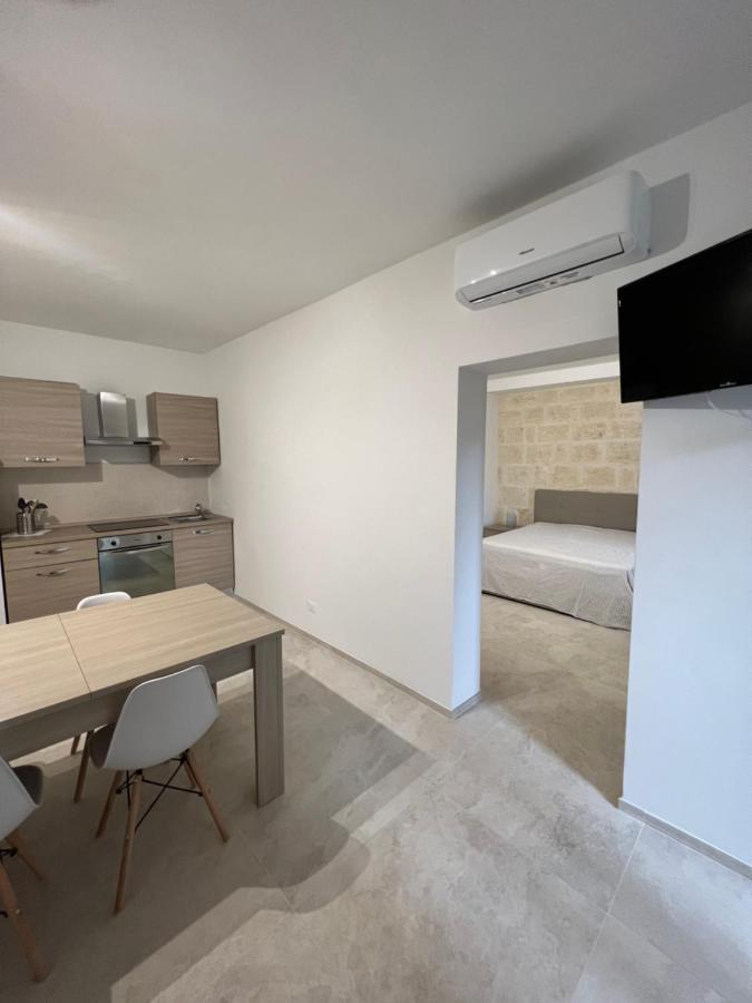 Urban flat-TimeSRL apartments Bari Bagian luar foto