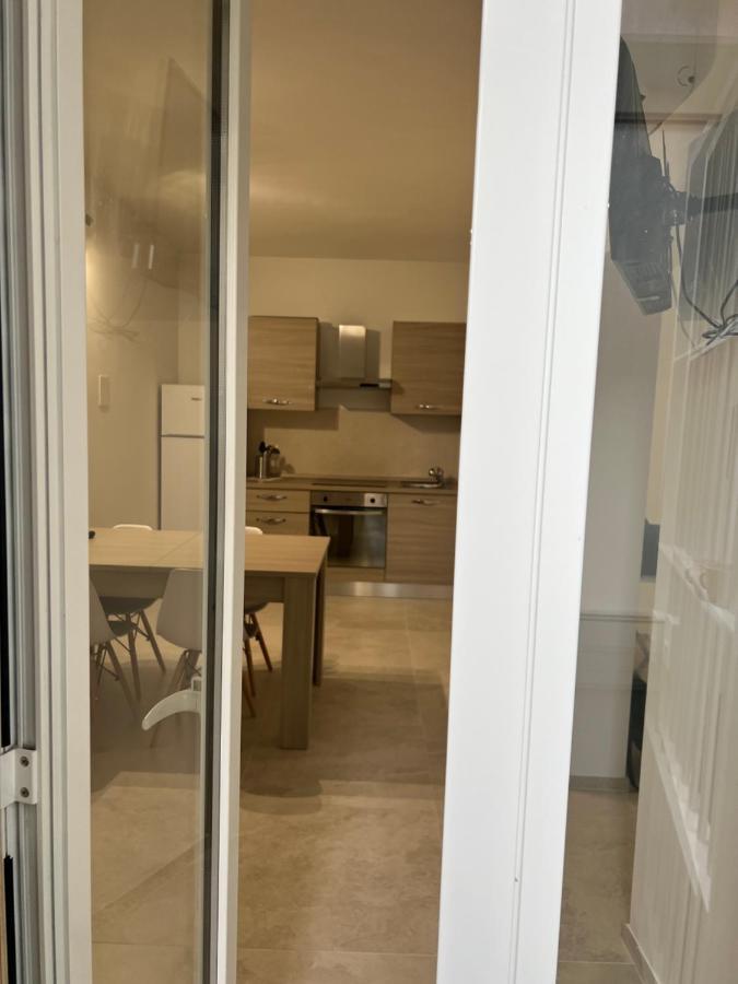 Urban flat-TimeSRL apartments Bari Bagian luar foto